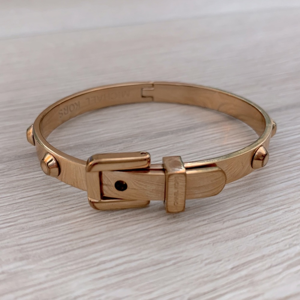 Michael Kors Buckle Bangle Bracelet - Rose Gold
